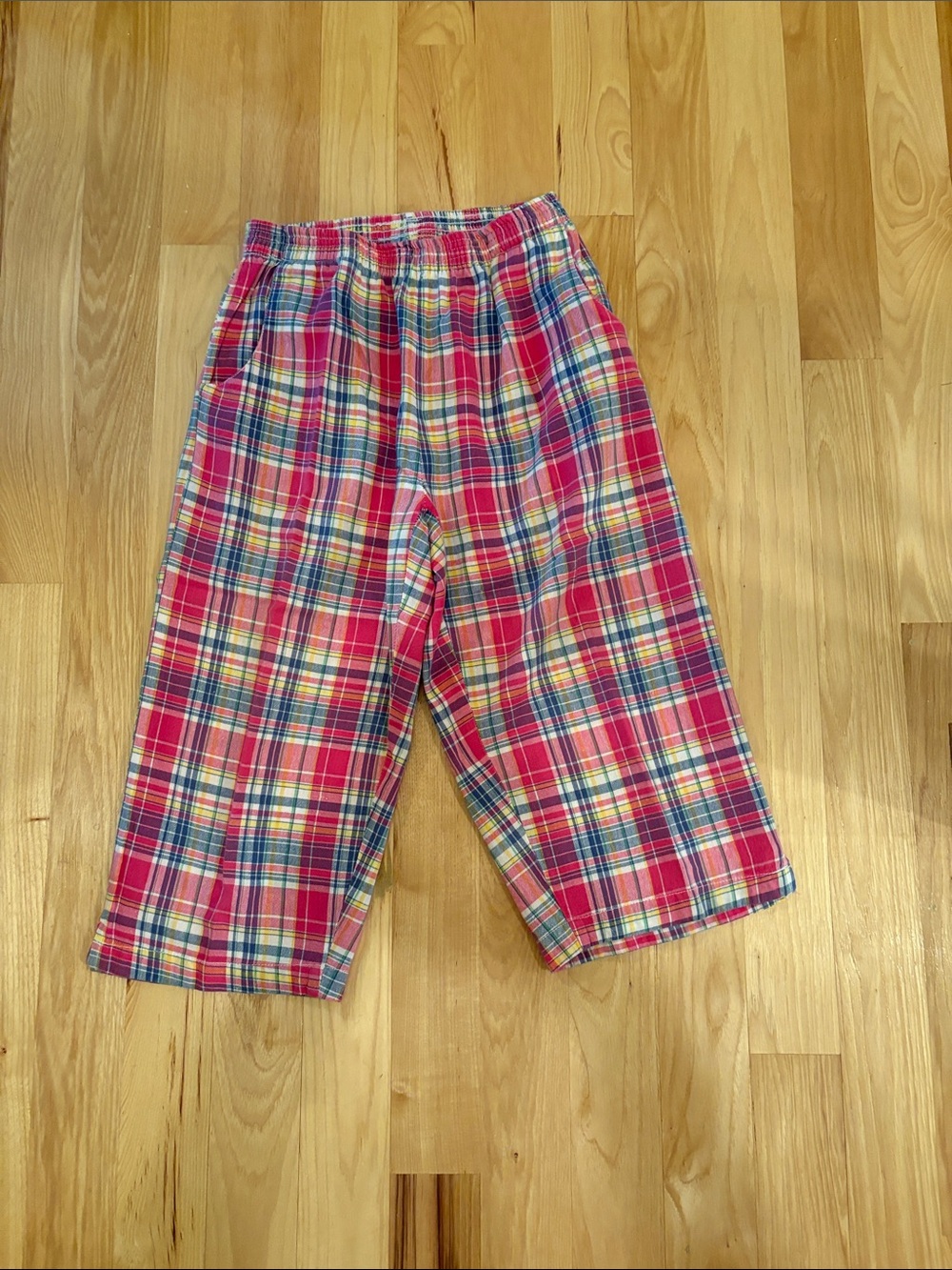 Women’s Pink Plaid Capri Pants with Elastic Waist